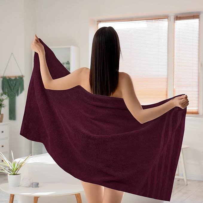 Utopia Towels 4 Pack Premium Extra Large Bath Towels Set, (30 x 60 Inches) 100% Ring Spun Cotton, Lightweight and Highly Absorbent Quick Drying Towels, Perfect for Daily Use (Burgundy)