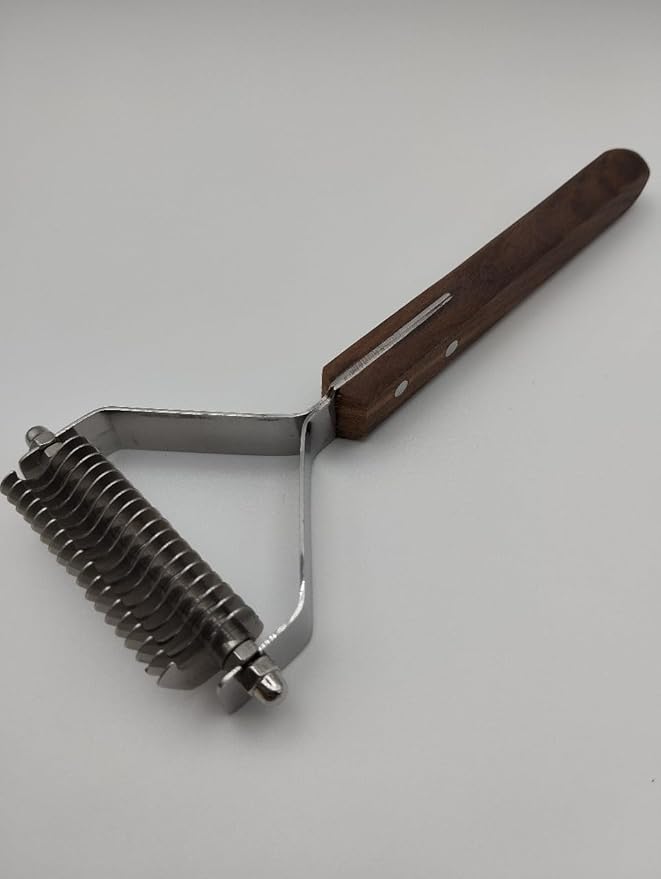 Undercoat Dematting Rake for Dogs & Cats – Grooming Tool with Stainless Steel Teeth & Wood Handle – Undercoat Remover for Thick & Matted Pet Fur (18 Blades)