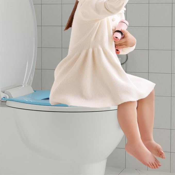 Toilet Seat with Potty Training Seat Built-In, Round Fit, Soft Close Lid, Slow Close Noiseless Design, American Standard Compatible,White and Blue