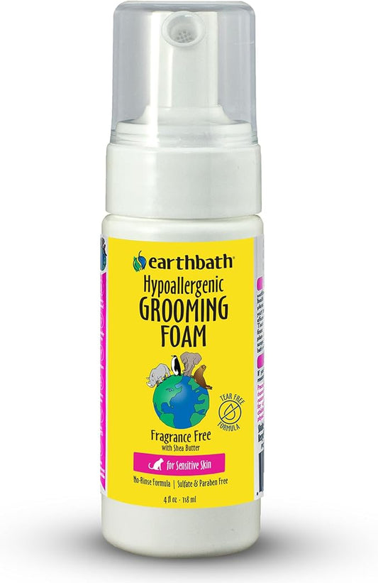 earthbath, All Natural Hypo-Allergenic Cat Grooming Foam - Fragrance Free Cat Shampoo for Allergies and Itching, Cruelty Free, No Water Needed, Rub On & Towel Off, Made in USA, Cat Supplies - 4 Oz