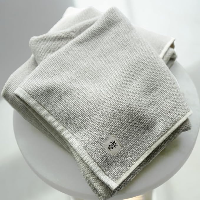 Cariloha Bamboo Viscose Bath Sheet – 40x70 Extra Large Plush Quick Dry Towel – Turkish Cotton & Bamboo Viscose Blend – Highly Absorbent Oversized Bathroom Towel – Odor Resistant – Coastal Gray