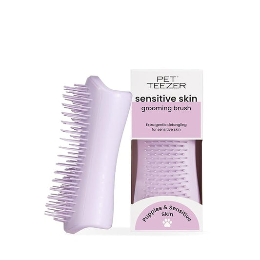 Pet Teezer Puppy Essential Dog Brush, with Extra Soft Teeth for Gentle Grooming on Wet or Dry Fur, Purple