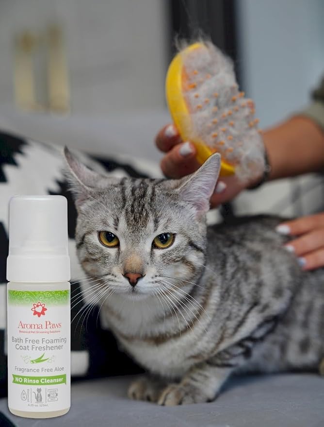Bath Free Foaming Cleanser for Dogs - No Rinse Deodorizing Foam - Waterless Bath - Clean in Between Baths, Ingredients, 4.25 oz. (Fragrance Free Aloe- Feline Friendly)