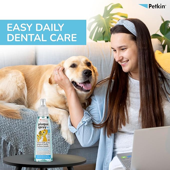 Petkin Plaque Spray, Cool Mint, 4 Fl Oz – Cleans Teeth & Gums, Removes Plaque & Tartar, Freshens Breath & Whitens Teeth with Baking Soda - Ideal Cat & Dog Dental Spray with No Brushing or Rinsing