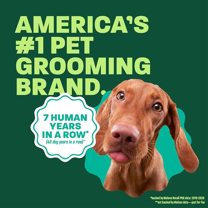 TropiClean Oatmeal Dog Shampoo for Itchy Skin Relief, Soothing Medicated Itch Relief, with Vitamin E, Puppy Safe, Made in USA, Cat Friendly, 20 oz.
