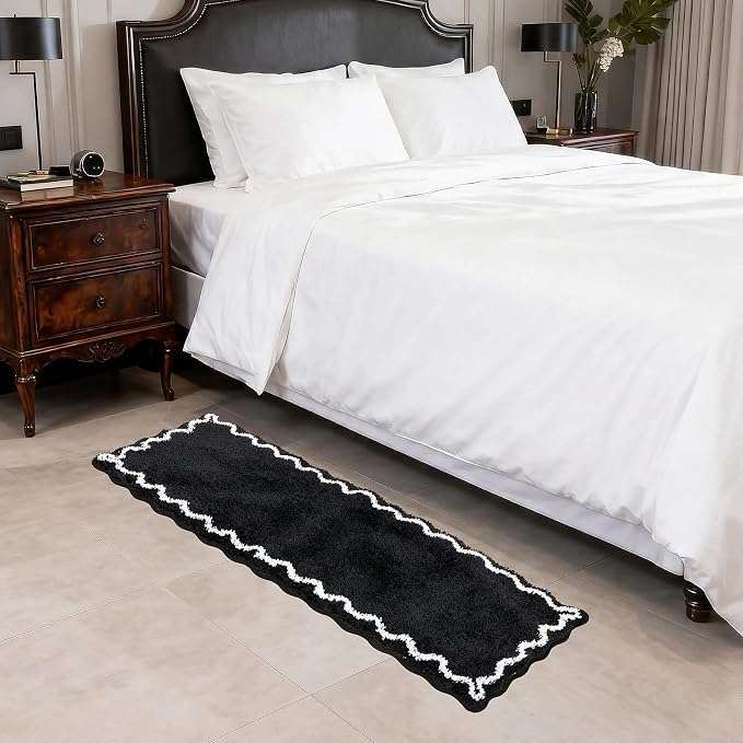 ORTIGIA Black Bath Mat with White Scallop Non Slip, Quick Dry Bath Rug Absorbent Soft Plush Microfiber Bathmat for Bathroom Floor Carpet for Sink Bedroom, 17x47