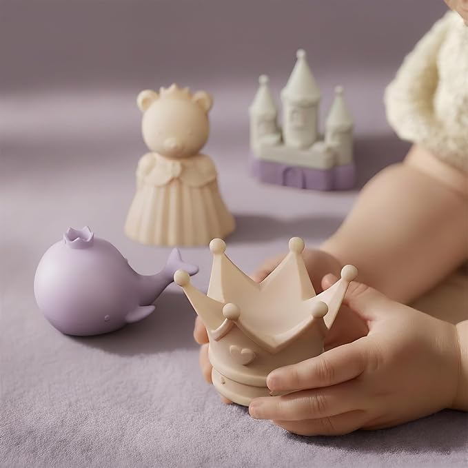 MarcZero Princess Silicone Bath Toys 8Pcs for Toddlers Kids Babies,Bathtub Water Toys,Soft Squeezable Easy-Grip Pool Toys Set (Purple)