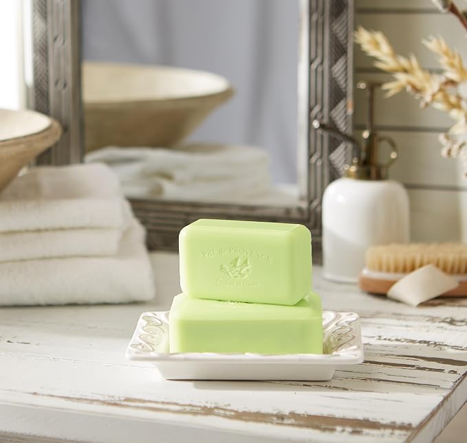 Pre de Provence Artisanal Soap Bar, Natural French Skincare, Enriched with Organic Shea Butter, Quad Milled for Rich, Smooth & Moisturizing Lather, Linden, 5.3 Ounce