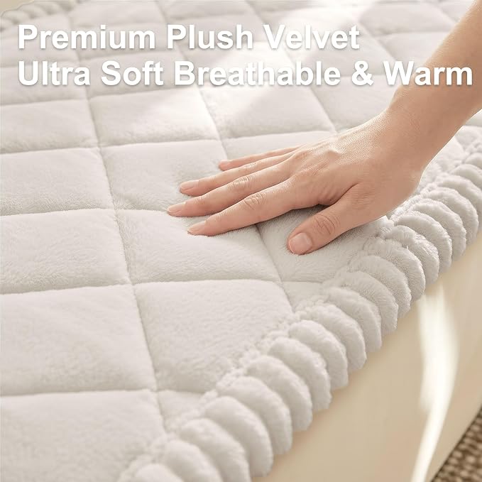 Smiry Couch Cover for Dogs, Non Slip Washable Pet Sofa Protector for Large Dogs, Cats, Fuzzy Plush Sofa Covers for Sectional Sofa, Against Fur, Dirt & Scratch Resistant, White, 43"×82.7"