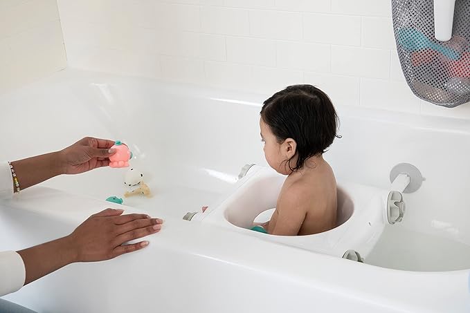 Regalo Baby Basics™ Bath Seat, Award Winning Brand, Provides Support and Balance for Sit-Up Bathing, Includes Strong and Secure Suction Cup System, Drain Holes for Easy Clean Up, 0560 DS, White