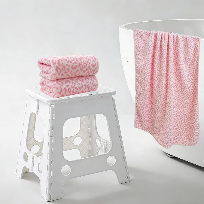USTIDE Pink Leopard Print Towels Set Ultra Soft Microfiber Absorbent Cute Animal Pattern Bath Towel Bundle Quick Dry Towels for Bathroom Spa Gym Pool (2 Hand Towels+1 Bath Towel)