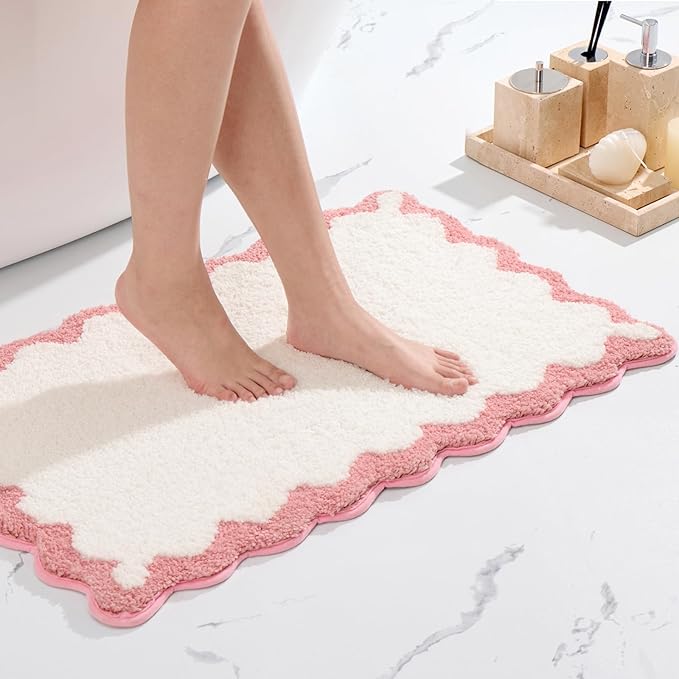ORTIGIA Scalloped Pink Bathroom Rugs Non Slip Washable, Quick Dry Absorbent Soft Plush Microfiber Bath Mats, Bath Rugs for Bathroom Floor Carpet for Sink Bedroom, Pink and White, 20x32