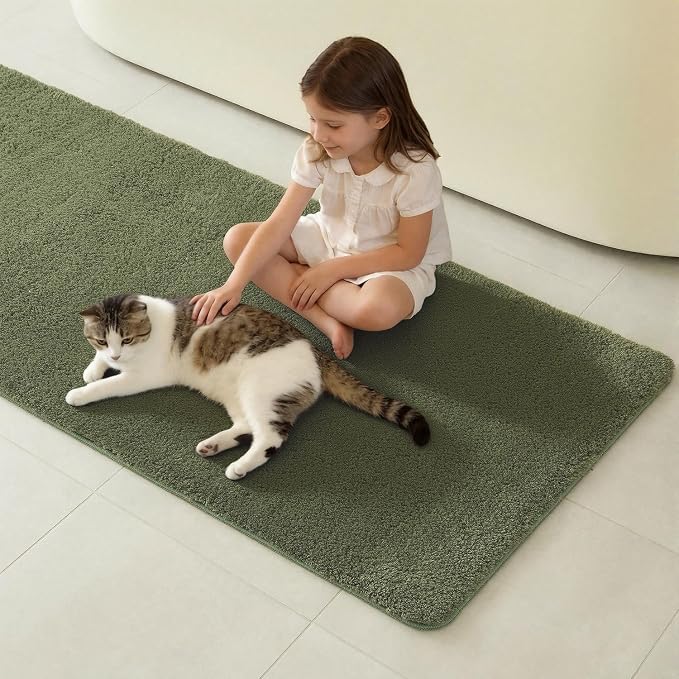 TYUU Sage Green Bathroom Rugs, Ultra Soft Bath Rugs Non Slip Washable, Super Absorbent Quick Dry Bath Mat with Rubber Backing for Bathroom Floor, Shower, or Sink, Sage Green 20" x 30"