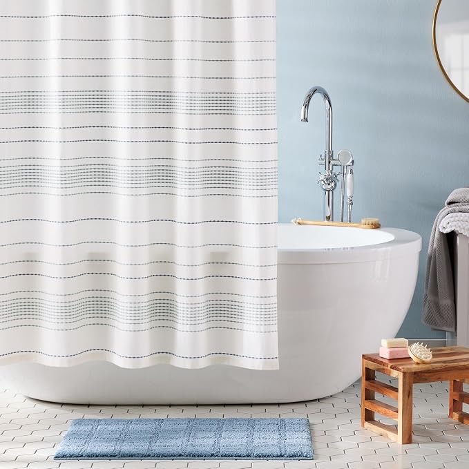 TOWN & COUNTRY EVERYDAY Ultra Plush Solid Tufted Windowpane Bath Mat, Soft and Absorbent Tufted Floor Mat, Non-Slip Backing, Machine Washable, Blue, 20"x32"