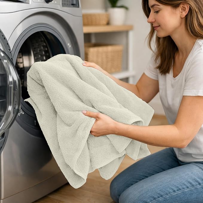 RIVERSIDE Pack of 1 Jumbo Bath Sheet 40 x 80 Inches 100% Cotton Oversized Bath Towel for Bathroom, Extra Large & Lightweight, Soft & Absorbent, Quick Dry, Perfect to Wrap Yourself in - Cannoli Cream