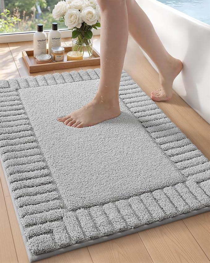 Color&Geometry Standard Sized Bath Rugs Non Slip Washable- 20"x31.5" Absorbent Light Grey Bathroom Rugs, Soft Bath Mats for Bathroom Floor, Shower, Bathtub, Laundry