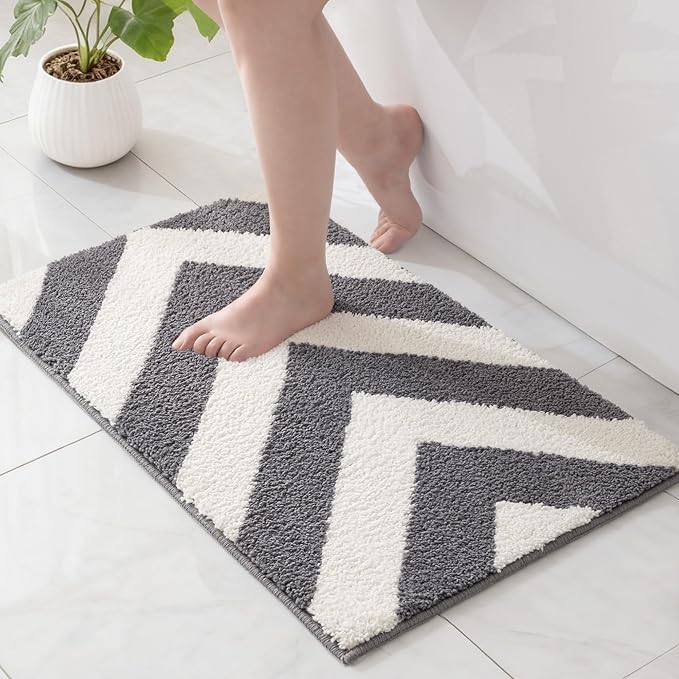 Exclusivo Mezcla Bathroom Rugs Mat 17x24, Extra Soft Non Slip Absorbent Microfiber Bath Rugs, Machine Washable Quick Dry Bath Mats for Bathroom Floor, Shower, Home Decor, Striped Grey
