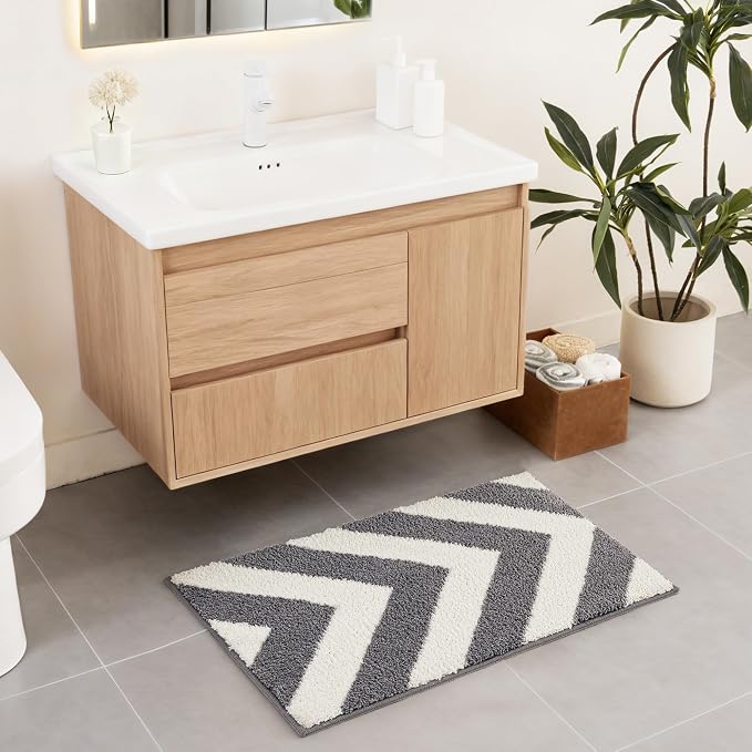 Exclusivo Mezcla Bathroom Rugs Mat 20x30, Extra Soft Non Slip Absorbent Microfiber Bath Rugs, Machine Washable Quick Dry Bath Mats for Bathroom Floor, Shower, Home Decor, Striped Grey