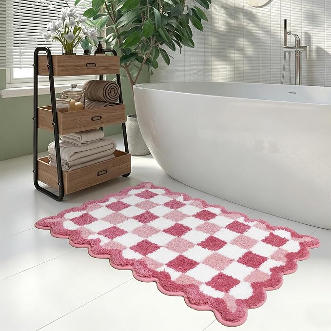 ORTIGIA Cute Pink Checkered Scalloped Bath Mat, Fun Plush Microfiber Bathroom Rugs Non Slip Washable Quick Dry Absorbent, Bath Rug Carpet for Shower Stall Vanities Kitchen Floor Entrance, 20x32