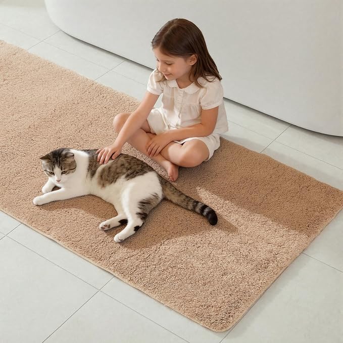 TYUU Beige Bathroom Rugs, Ultra Soft Bath Rugs Non Slip Washable, Super Absorbent Quick Dry Small Bath Mat with Rubber Backing for Bathroom Floor, Shower, or Sink, Beige 16" x 24"