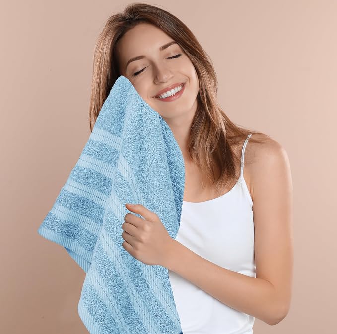 Utopia Towels 4 Pack Premium Extra Large Bath Towels Set, (30 x 60 Inches) 100% Ring Spun Cotton, Lightweight and Highly Absorbent Quick Drying Towels, Perfect for Daily Use (Sky Blue)