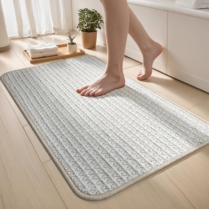 Non Slip Bathroom Rugs with Rubber Backing Super Absorbent Quick Dry Bath Mat Soft Braided Ultra Thin Shower Mat Fit Under Door Floor Bathtub, Easy Care, Machine Washable, 17"x 32", White