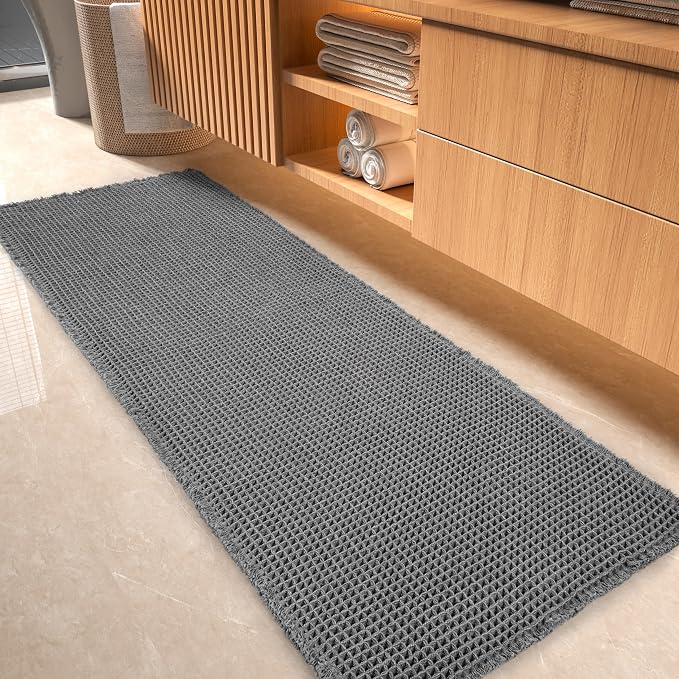tchdio Waffle Bath Mat-Runner Rug, Super Absorbent Non Slip Bath Mats for Bathroom Machine Washable Long Rugs with Tassels, Bath Rugs for Bathroom Floor Beside Tub, 2' x 4'(24" x 48")